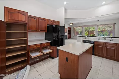 9339 N Whispering Shadows Way, Tucson, AZ 85743 - Photo 21