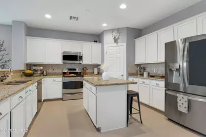 12252 N Wind Runner Parkway, Marana, AZ 85658 - Photo 17