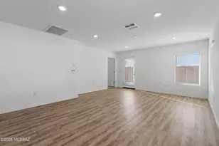 10443 W Guildford Ln, Marana, AZ 85653 - Photo 15