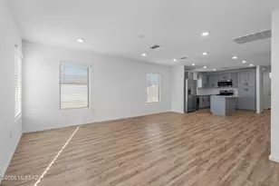 10443 W Guildford Ln, Marana, AZ 85653 - Photo 17