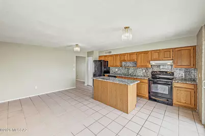 8251 E Escalante Road, Tucson, AZ 85730 - Photo 11