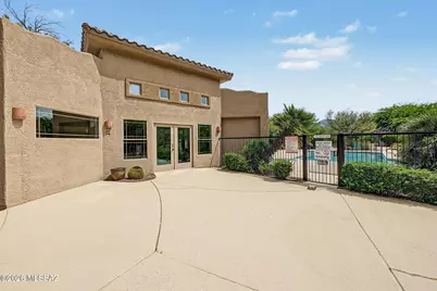 695 W Vistoso Highlands Drive #216, Oro Valley, AZ 85755 - Photo 3