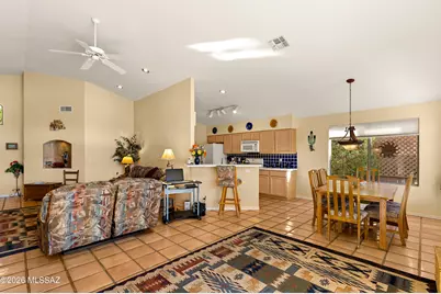 11167 N Desert Flower Drive, Tucson, AZ 85737 - Photo 7