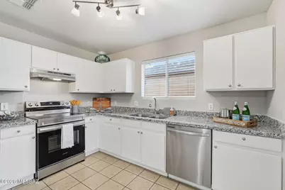 3575 W Trevor Drive, Tucson, AZ 85741 - Photo 5