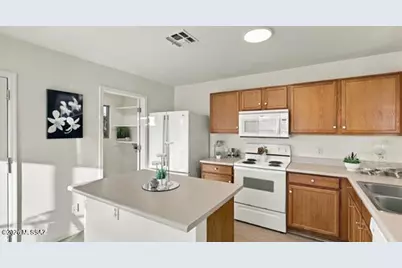 10007 E Arizona Sunset Drive, Tucson, AZ 85747 - Photo 13