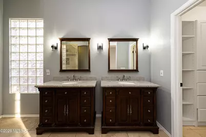 241 W Carlynn Cliff Place, Oro Valley, AZ 85755 - Photo 25