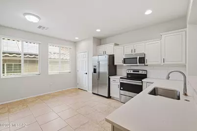 10688 E Sanctuary Ridge Lane, Tucson, AZ 85747 - Photo 5