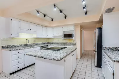 8449 E Agape Drive, Tucson, AZ 85715 - Photo 11