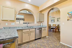 2287 S Cliff Dr, Green Valley, AZ 85614 - Photo 11