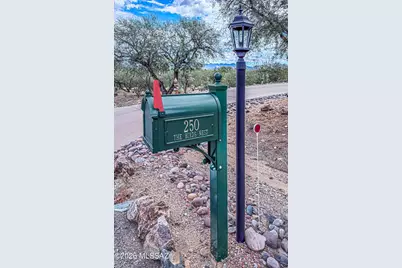 250 W Calle Lecho, Green Valley, AZ 85622 - Photo 3