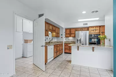 1051 W Camino Velasquez, Green Valley, AZ 85622 - Photo 17