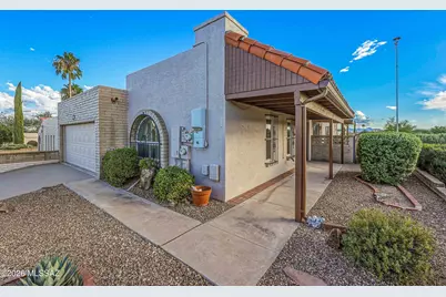 1051 W Camino Velasquez, Green Valley, AZ 85622 - Photo 3