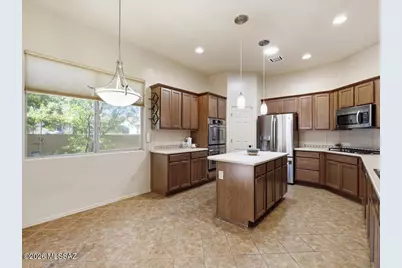 10414 E Jarod James Place, Tucson, AZ 85747 - Photo 7