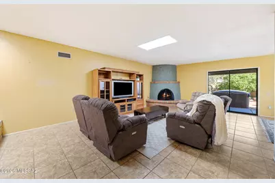 1618 W Calle Hacienda, Green Valley, AZ 85622 - Photo 17