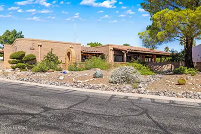 1618 W Calle Hacienda, Green Valley, AZ 85622 - Photo 1