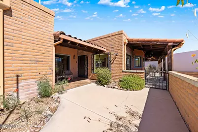 1618 W Calle Hacienda, Green Valley, AZ 85622 - Photo 5
