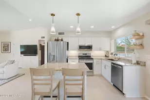 14400 N Crown Point Dr, Oro Valley, AZ 85755 - Photo 11