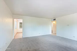 715 N Cody Loop Rd, Oracle, AZ 85623 - Photo 5