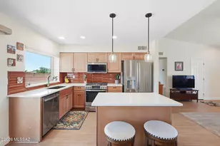 1560 E Chisholm Ln, Oro Valley, AZ 85755 - Photo 15