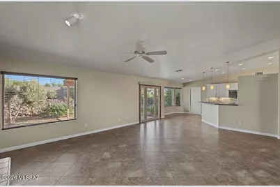 10131 E Hummingbird Meadow Way, Tucson, AZ 85747 - Photo 17