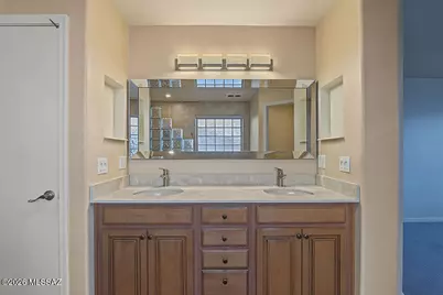 10131 E Hummingbird Meadow Way, Tucson, AZ 85747 - Photo 31