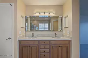 10131 E Hummingbird Meadow Way, Tucson, AZ 85747 - Photo 31