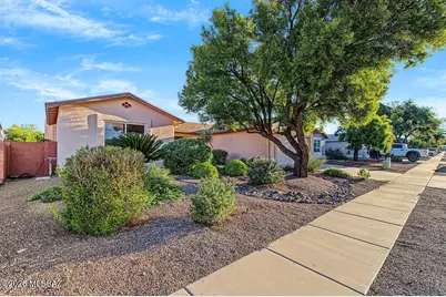 10131 E Hummingbird Meadow Way, Tucson, AZ 85747 - Photo 9