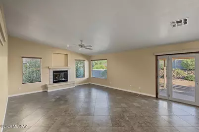 10131 E Hummingbird Meadow Way, Tucson, AZ 85747 - Photo 15