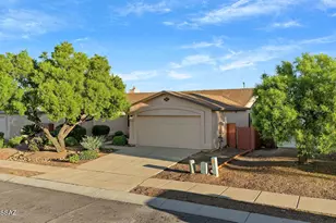 10131 E Hummingbird Meadow Way, Tucson, AZ 85747 - Photo 1
