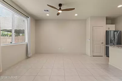 8833 N Sherry Cervi Way, Tucson, AZ 85743 - Photo 11