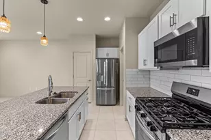 8833 N Sherry Cervi Wy, Tucson, AZ 85743 - Photo 17