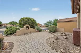 887 W Calle Artistica, Green Valley, AZ 85614 - Photo 9
