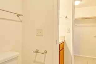 1810 E Blacklidge Dr, Tucson, AZ 85719 - Photo 15