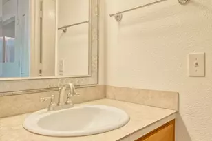1810 E Blacklidge Dr, Tucson, AZ 85719 - Photo 11