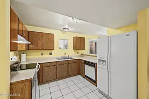 1665 W Calle Del Rey, Tucson, AZ 85713 - Photo 11