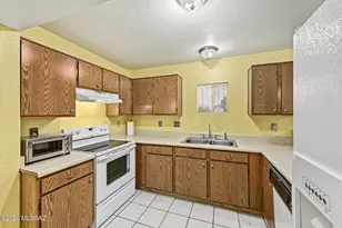 1665 W Calle Del Rey, Tucson, AZ 85713 - Photo 13