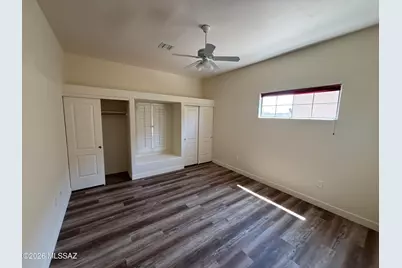 991 W VÃ­a De La Fonda, Green Valley, AZ 85614 - Photo 11