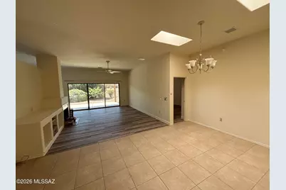 991 W VÃ­a De La Fonda, Green Valley, AZ 85614 - Photo 3