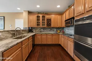 2751 N Neruda Ln, Tucson, AZ 85712 - Photo 9