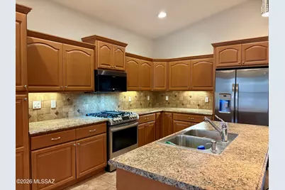 657 S Spanish Steps Drive, Tucson, AZ 85748 - Photo 3