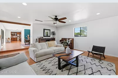 2621 N Swan Road, Tucson, AZ 85712 - Photo 11