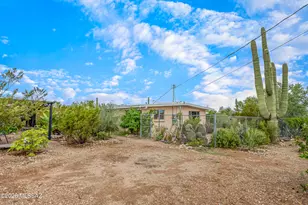 2402 W Wagon Wheel Dr, Tucson, AZ 85745 - Photo 23