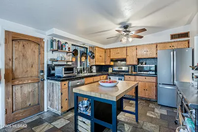 2402 W Wagon Wheel Drive, Tucson, AZ 85745 - Photo 11