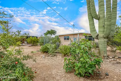 2402 W Wagon Wheel Drive, Tucson, AZ 85745 - Photo 25