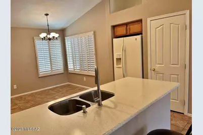 2050 E Cypress Canyon Drive, Green Valley, AZ 85614 - Photo 11