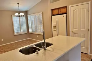 2050 E Cypress Canyon Dr, Green Valley, AZ 85614 - Photo 11