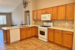 2050 E Cypress Canyon Dr, Green Valley, AZ 85614 - Photo 13