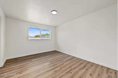 7042 E Calle Centuri, Tucson, AZ 85710 - Photo 29