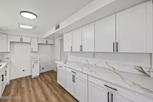 7042 E Calle Centuri, Tucson, AZ 85710 - Photo 17