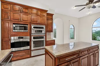 6450 N Desert View Drive, Tucson, AZ 85743 - Photo 11